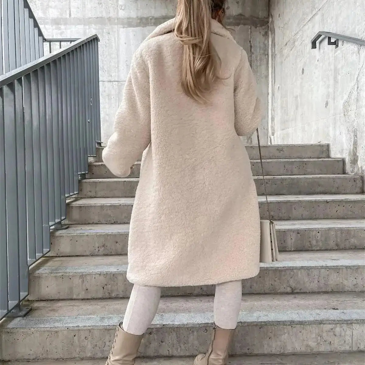 JESSICA™  | Abrigo de Peluche Teddy Acogedor